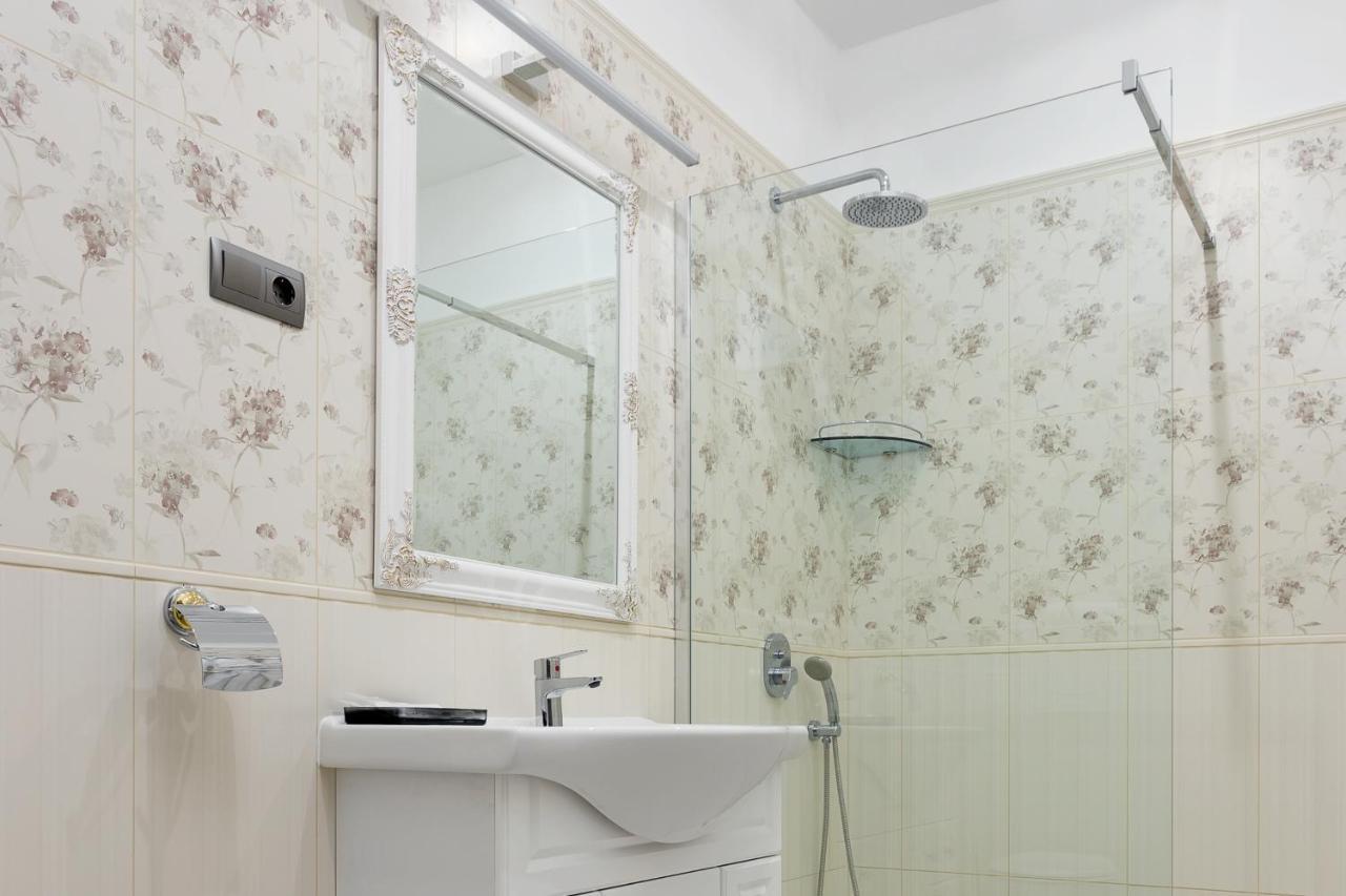 Notarius Vendeghaz Bed & Breakfast Poroszlo Bagian luar foto