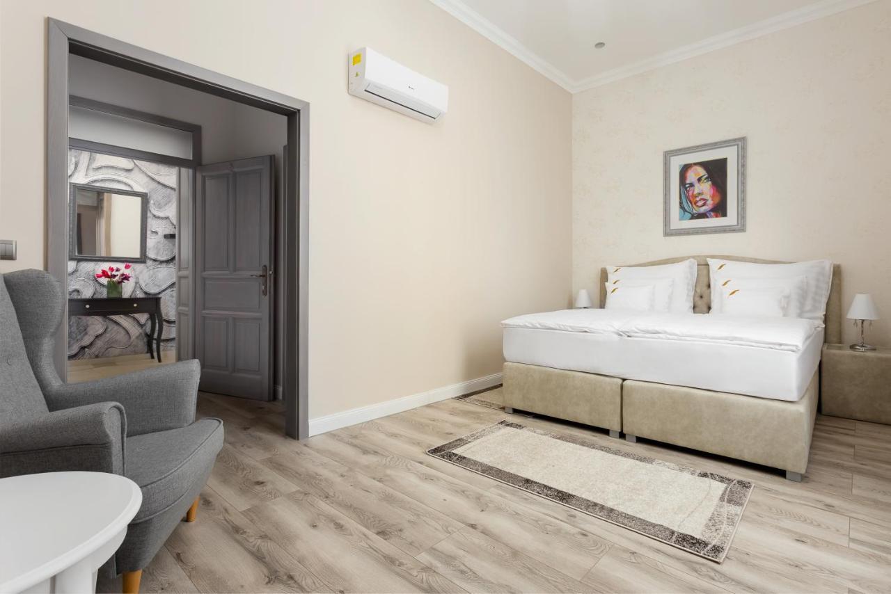 Notarius Vendeghaz Bed & Breakfast Poroszlo Bagian luar foto